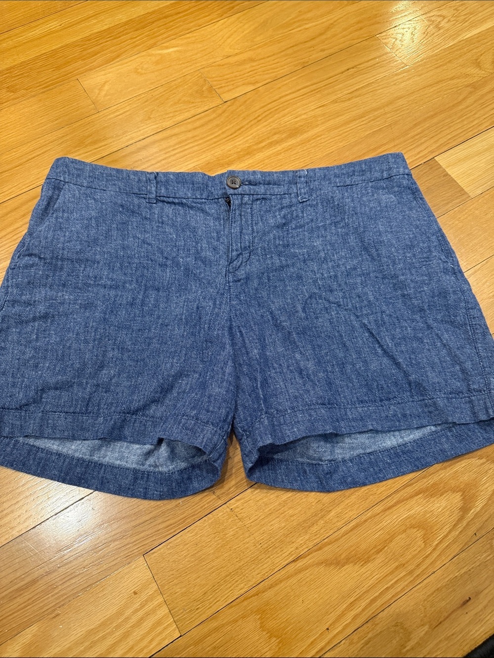 Old navy chambray linen blend shorts size 12.